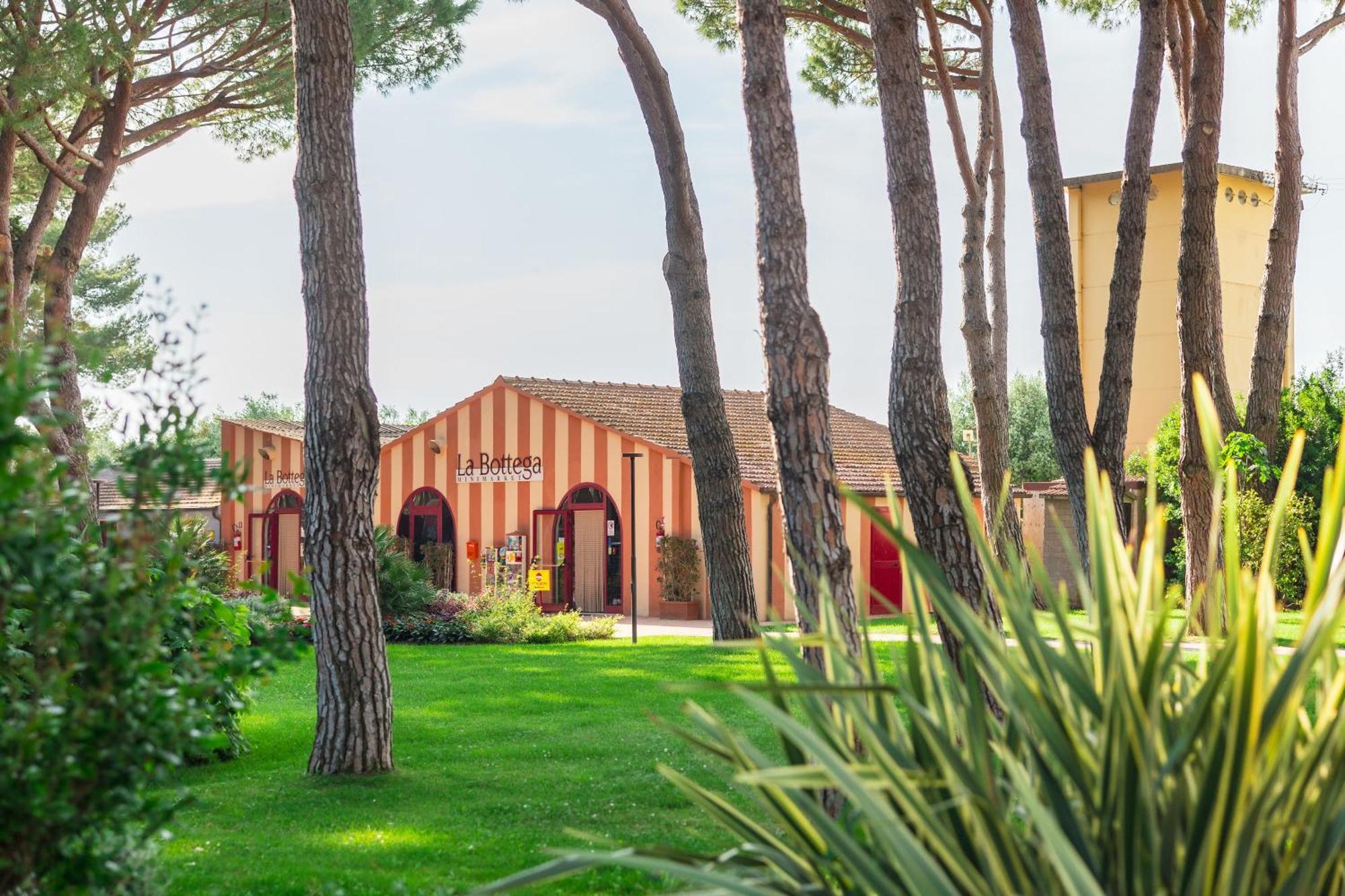 Camping Village Le Capanne Bibbona Buitenkant foto